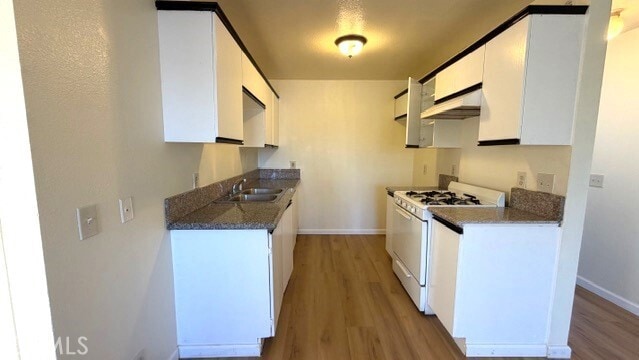 Foto del edificio - 6311 Aldama St