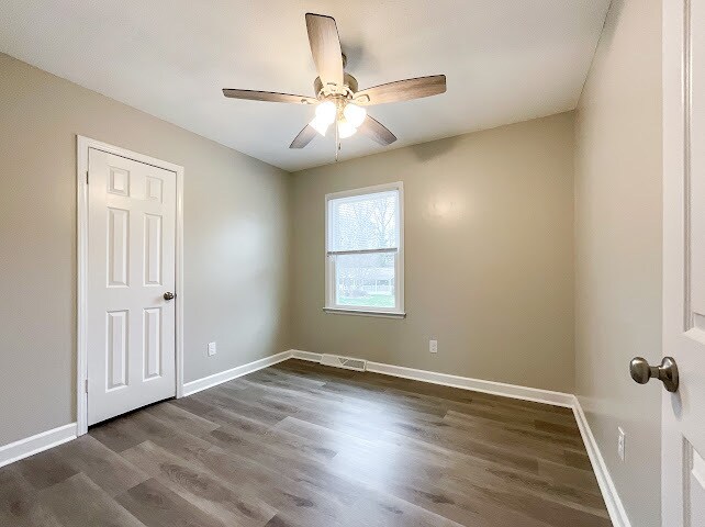 Building Photo - 3201 Spring Valley Dr