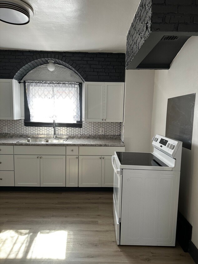 Foto del edificio - 4668 N 42nd St