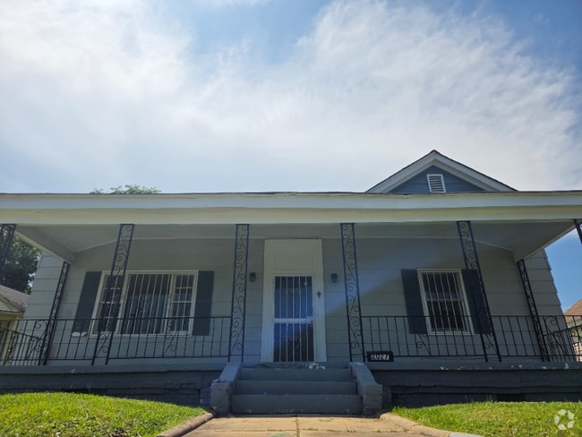 Building Photo - 2027 Jeff Davis St