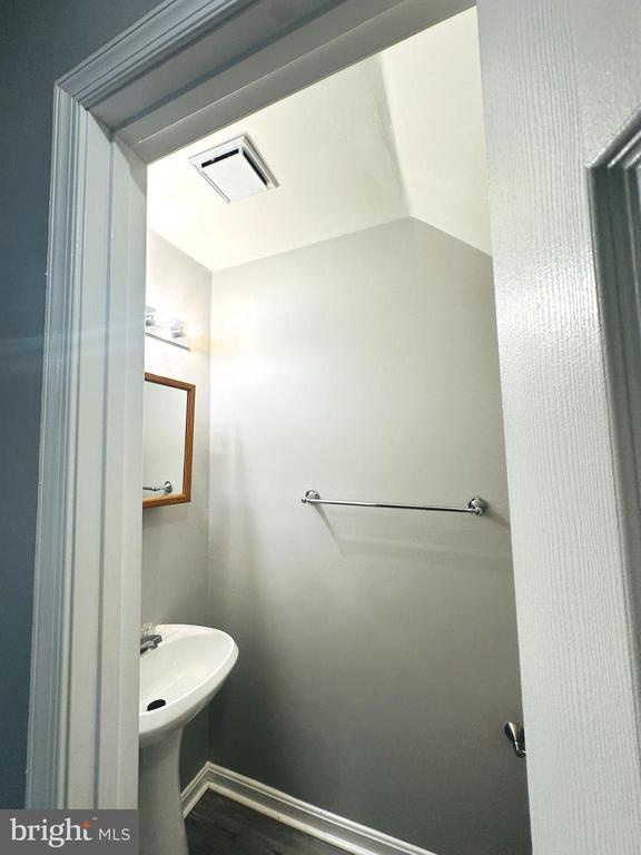Foto principal - 3231 Halcyon Ct