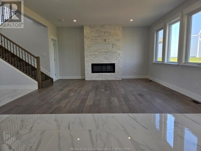 Building Photo - 4434 BELMONT
