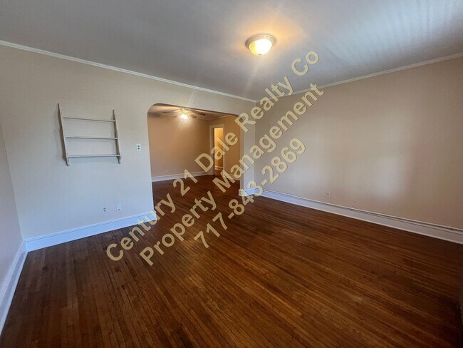 Foto del edificio - 423-425 N Franklin Street