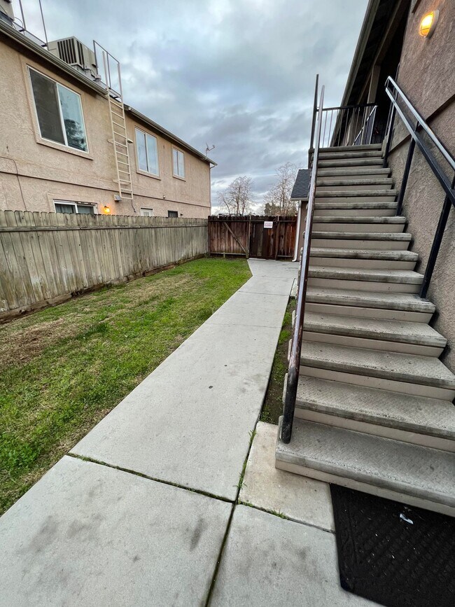 inside yard - 1347 N Archie Ave