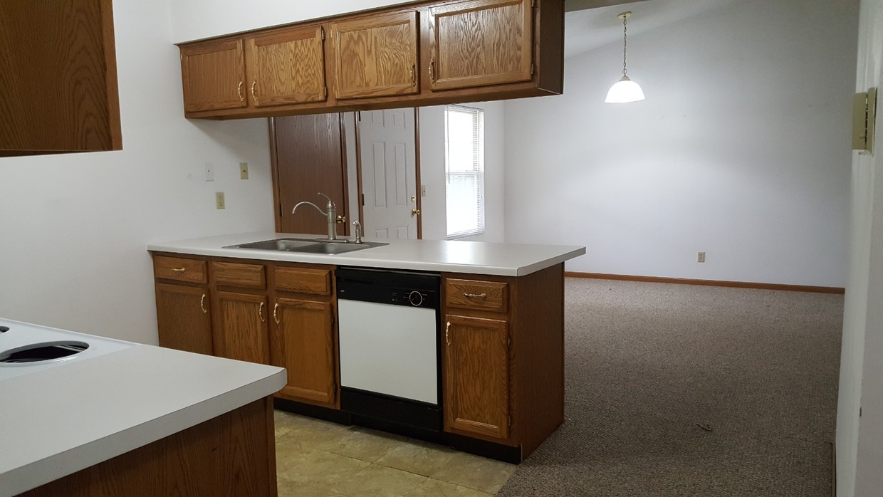 Foto principal - 5674 Tall Pines Pkwy