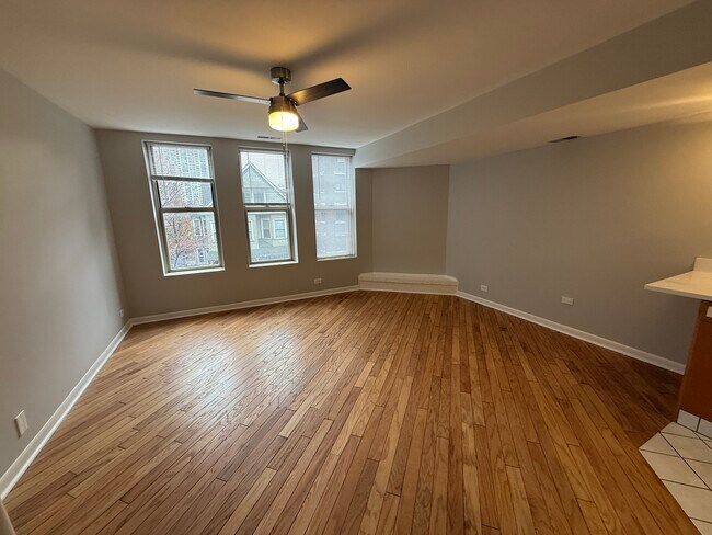 Foto del edificio - 744 W Gordon Terrace