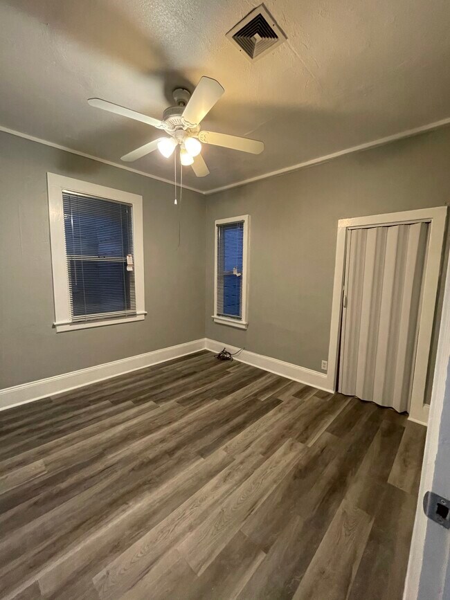 First bedroom - 1520 Santa Clara Ave