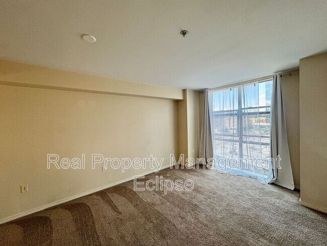 Foto del edificio - 118 107th Ave NE