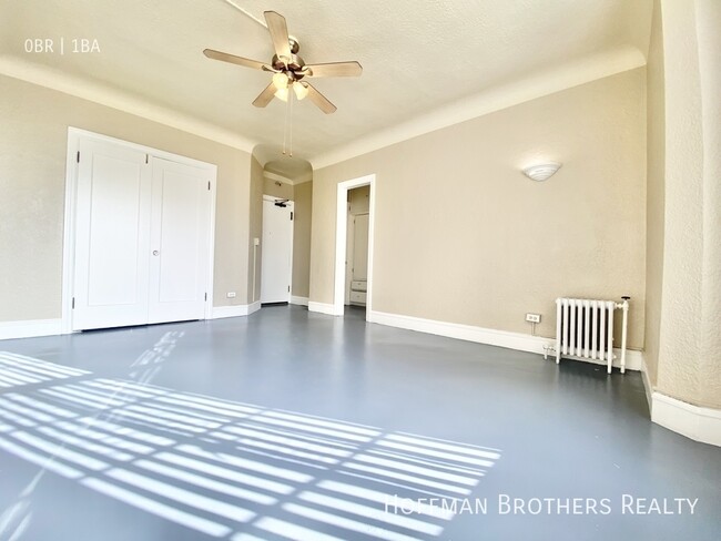 Building Photo - 715 Normandie Ave