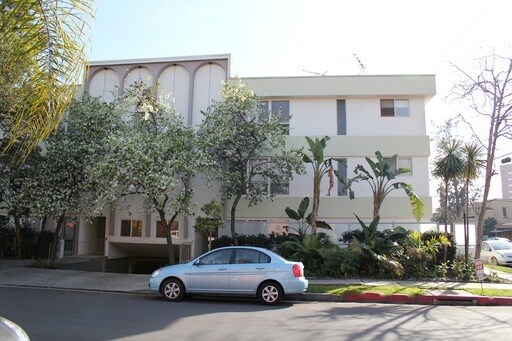 Foto del edificio - 8386 Blackburn Ave