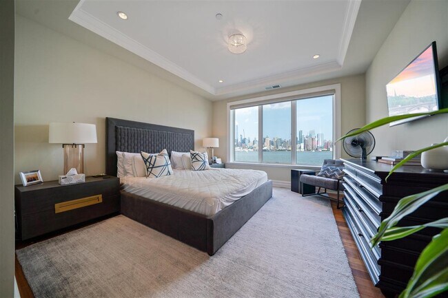 Foto del edificio - 250 Henley Pl