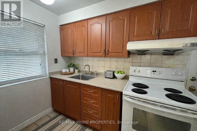 Building Photo - 168 Highbourne Rd