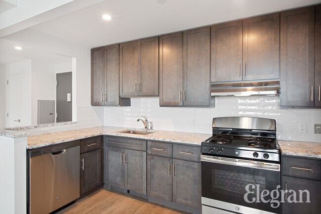 Building Photo - 228 W 126th St