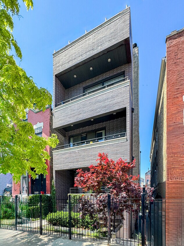 Primary Photo - 1248 N Cleaver St