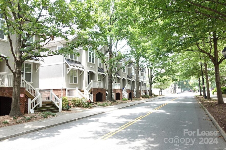 Foto del edificio - 815 W 4th Street Unit 36