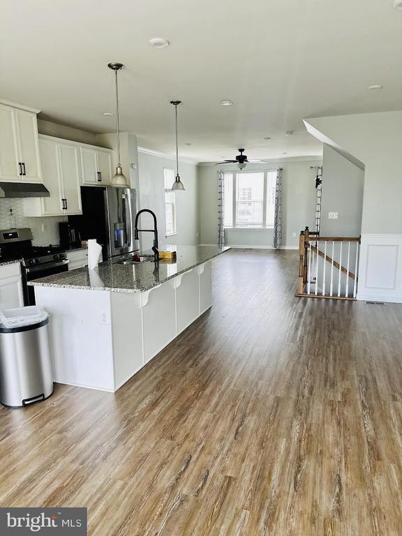 Building Photo - 514 Landing Dr