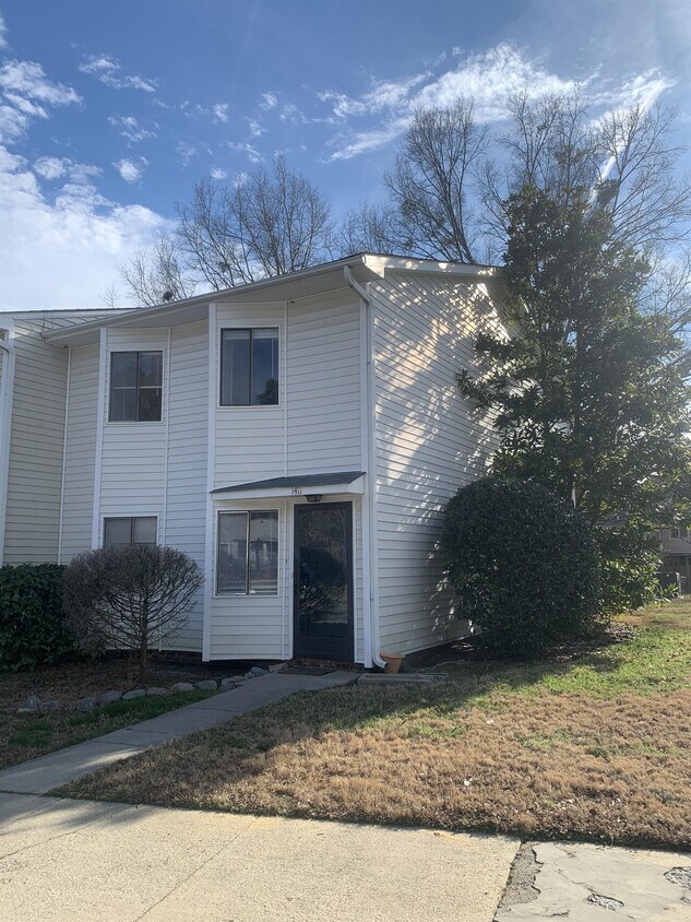 1411 Foxwood Dr, Garner, NC 27529 Townhome Rentals in Garner NC