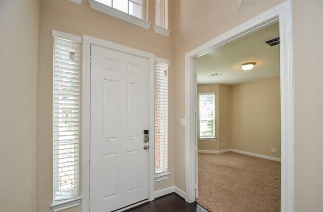 Building Photo - 4915 Woodbury Mill Dr