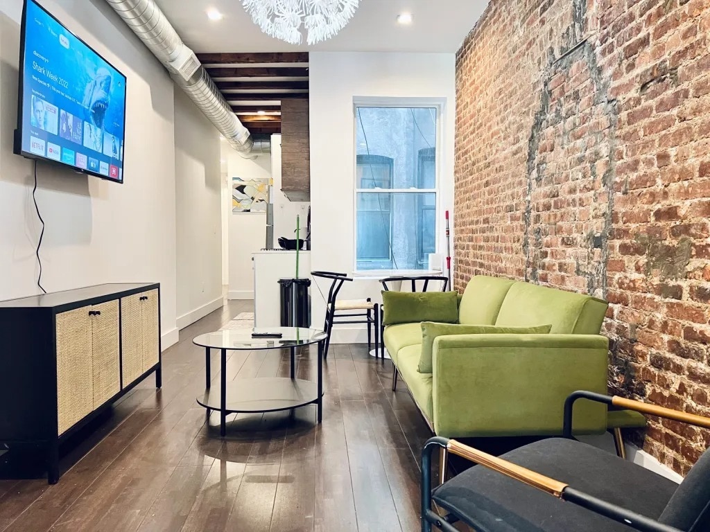 Foto principal - Furnished room/NOT APARTMENT