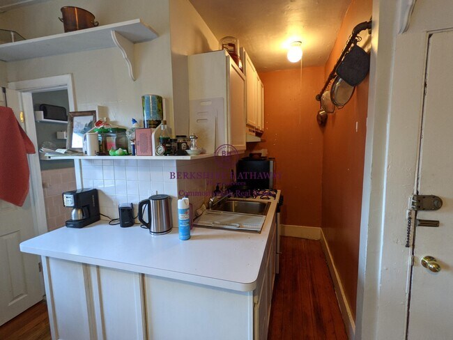 Foto del edificio - 102 Inman St