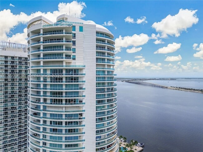 Building Photo - 2127 Brickell Ave