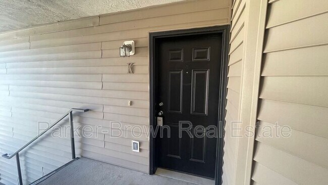 Foto del edificio - 1656 Westbury Way