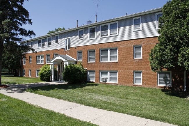 Academy Apartments Apartments - Owatonna, MN | Apartments.com