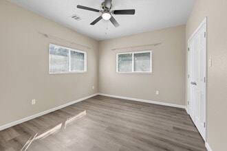 Building Photo - 8110 Braniff St