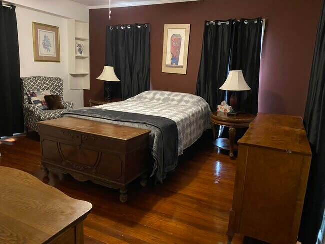 Dormitorio principal del ático C - Deland Marigold