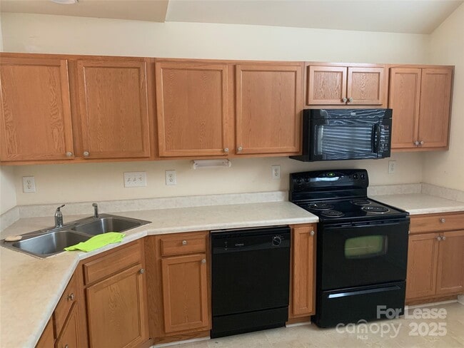 Building Photo - 11163 Saintsbury Pl