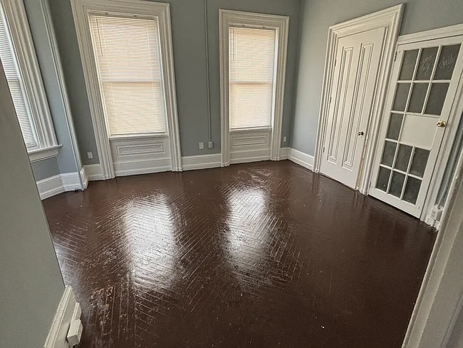 Photo - 811 W Main St Apartment