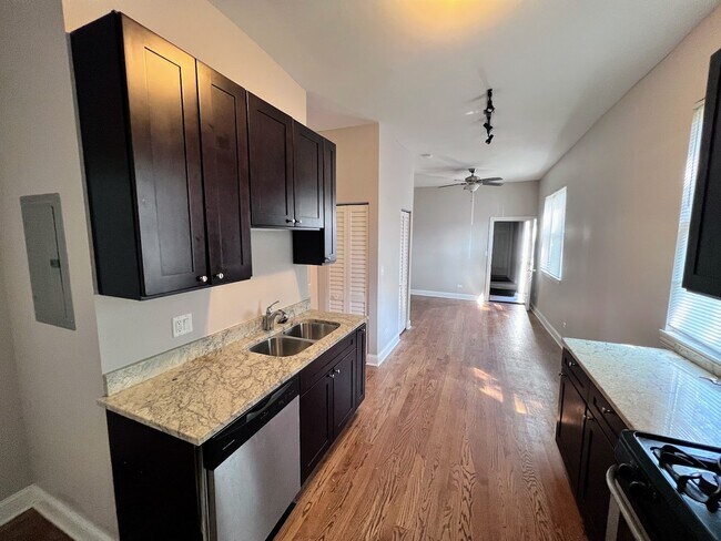 Foto del edificio - 3501 W Cortland St