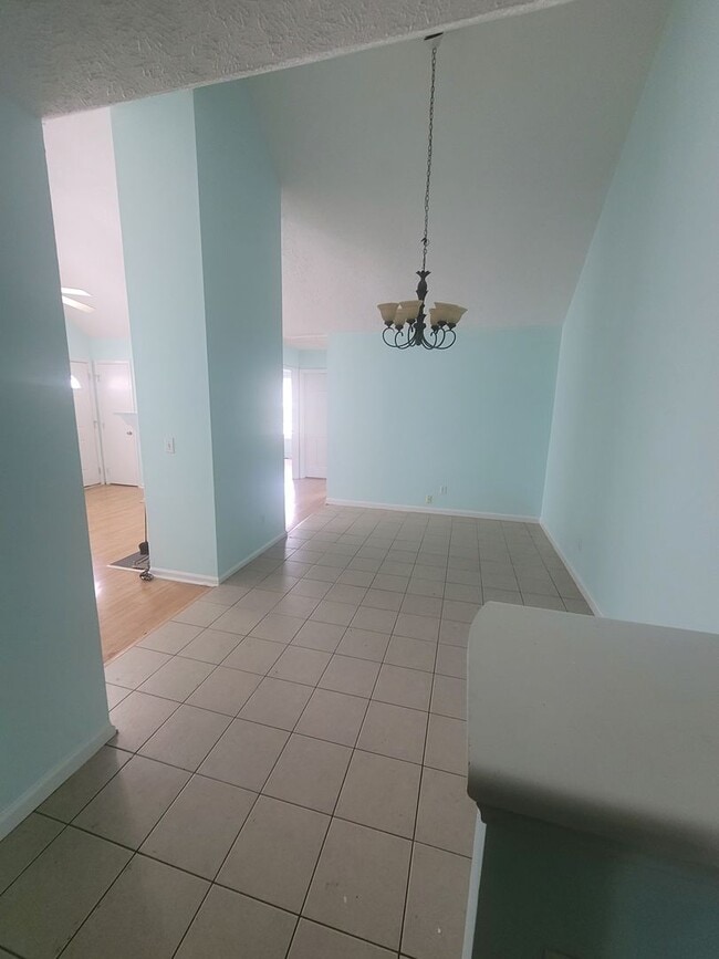 Foto del edificio - 3 bedroom 2 bath home located in mid -Wilmington area