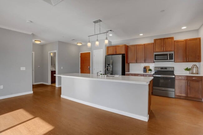 Building Photo - CenterPointe Apartments