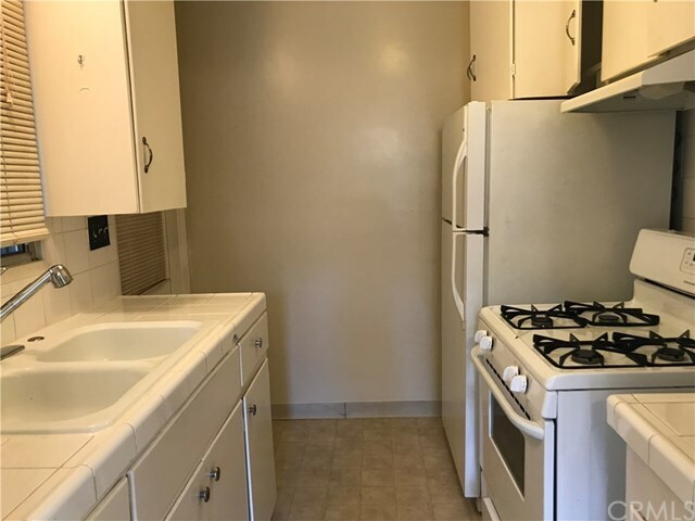 Building Photo - 47 N Craig Ave