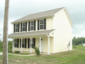 Building Photo - 1599 Andover Ave