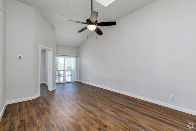 1BR, 1BA - 634SF - A1 - Living Area - Renovated units with private garage!