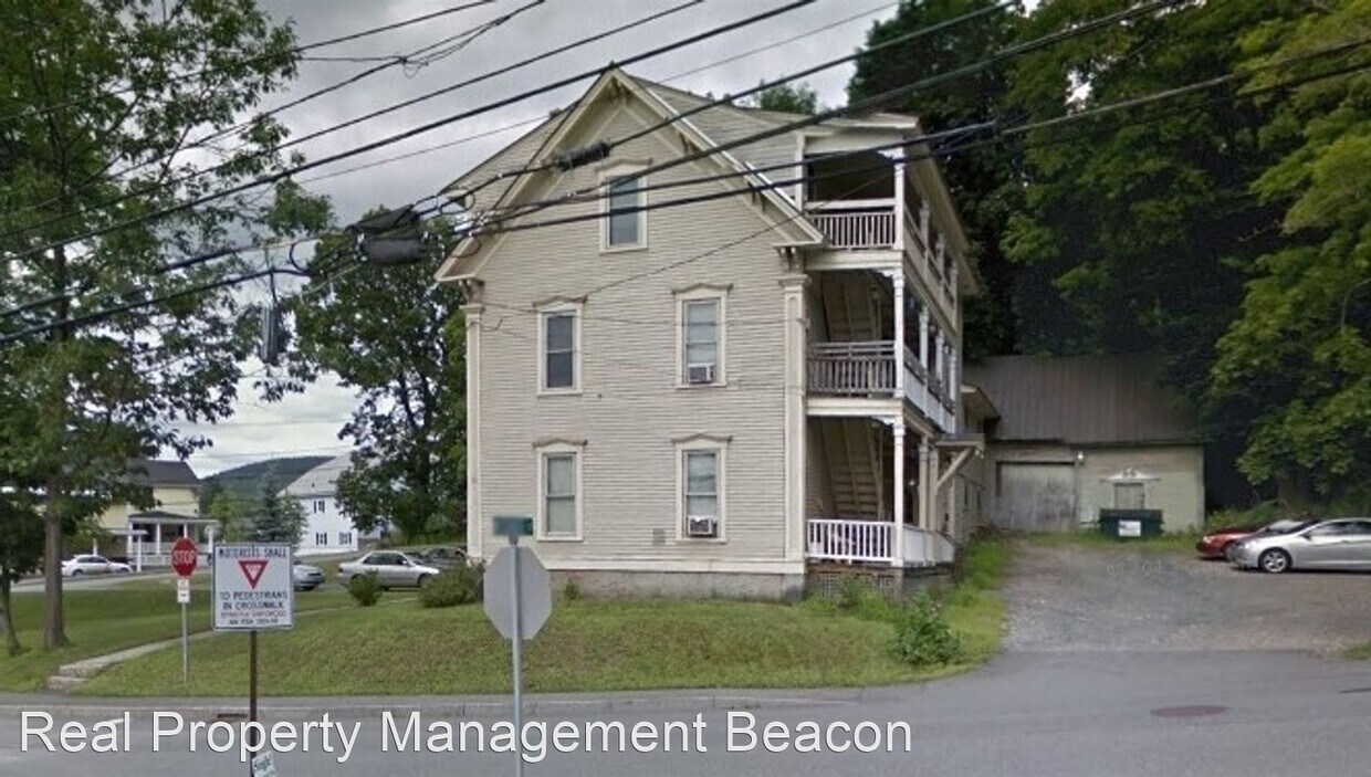 67 School St, Lebanon, NH 03766 Room for Rent in Lebanon, NH
