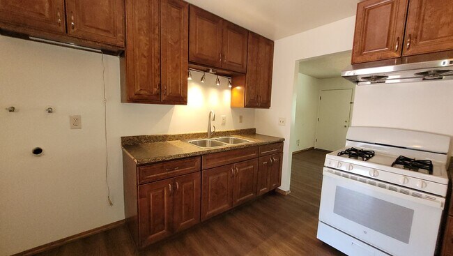 Foto del edificio - Renovated 2 Bed / 1 Bath
