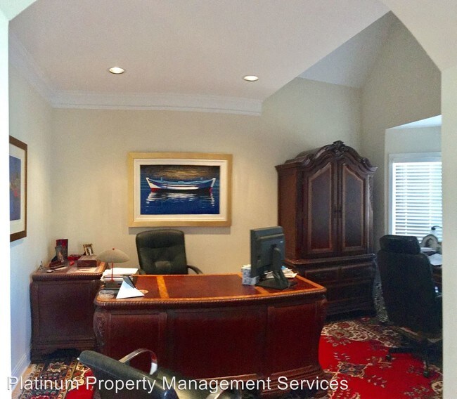 Building Photo - 5400 Glenhaven Dr