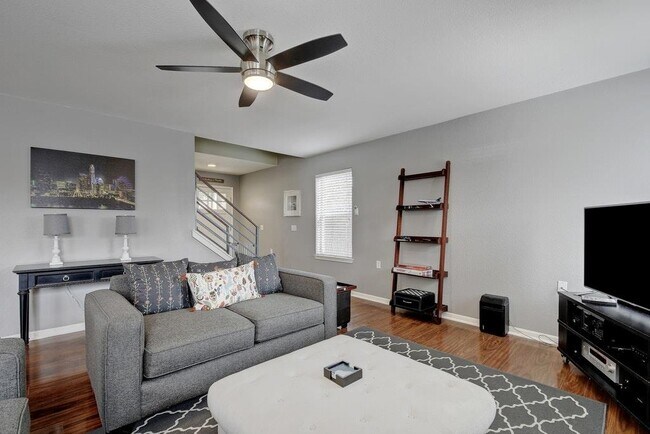Foto del edificio - 5500 Steven Creek Way