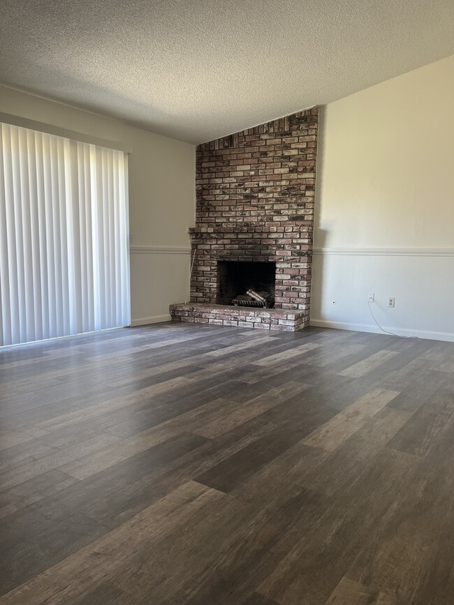Building Photo - 1431 Mirada Cir