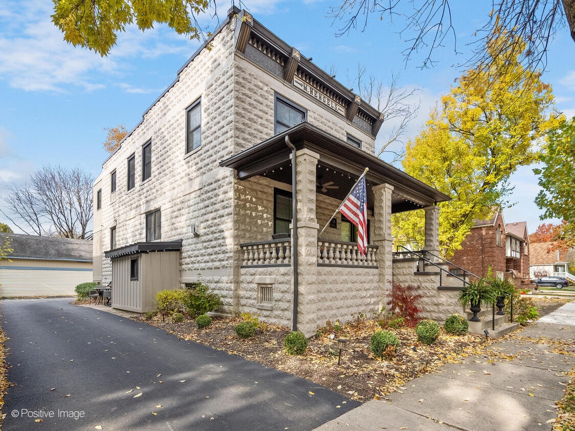 Primary Photo - 34 N Waiola Ave