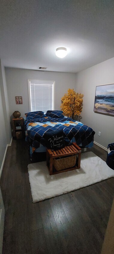 Foto principal - 3232 Berry St