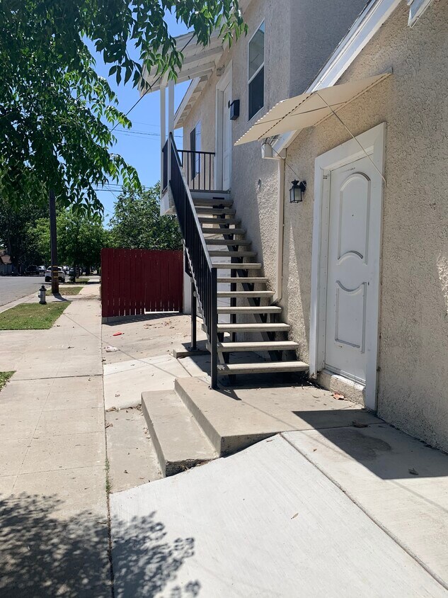Primary Photo - 4546 E Madison Ave