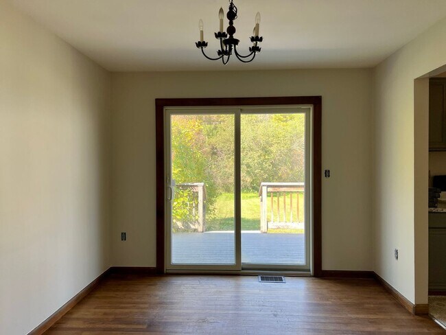 Foto del edificio - Single Family Home in Desirable Location