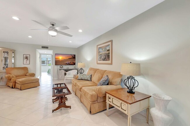 Building Photo - 14716 Canalview Dr