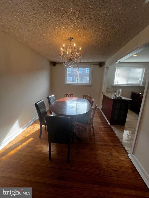 Foto del edificio - 7217 Leonard St