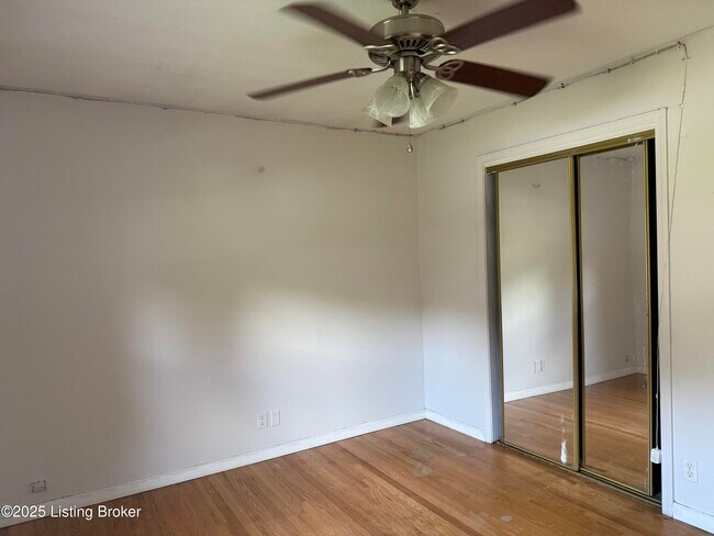 Foto del edificio - 8216 Glimmer Way