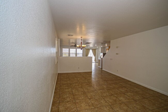 Building Photo - 132 Cadrow Castle Ct